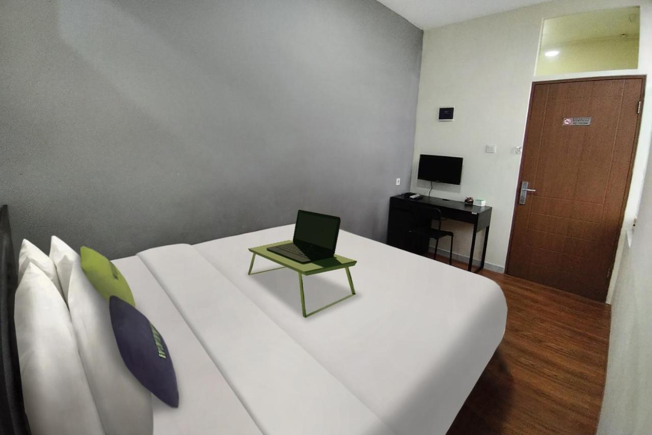 Urbanview Hotel Surya Kahayan Palangkaraya By Reddoorz Zewnętrze zdjęcie